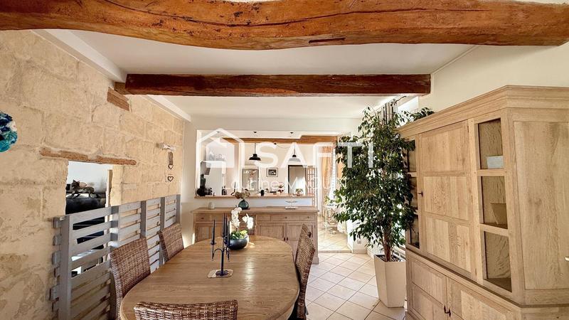 Maison - 240 m² - 6 pièces