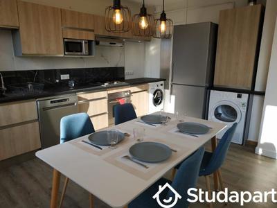 Chambre - 12 m² - 1 pièce