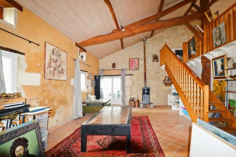 Maison en pierre - 250 m² - 9 pièces