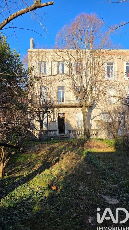 Maison de ville - 200 m² - 11 pièces