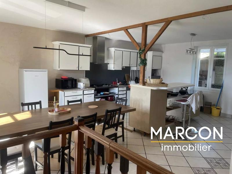 Maison - 291 m² - 11 pièces
