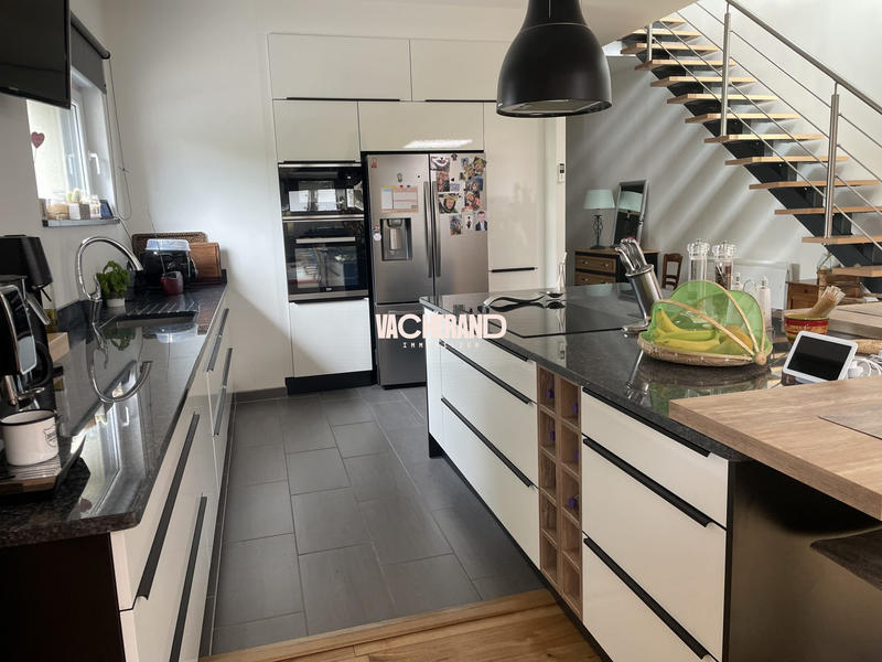 Maison contemporaine - 203 m² - 5 pièces