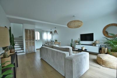 Maison - 98 m² - 5 pièces