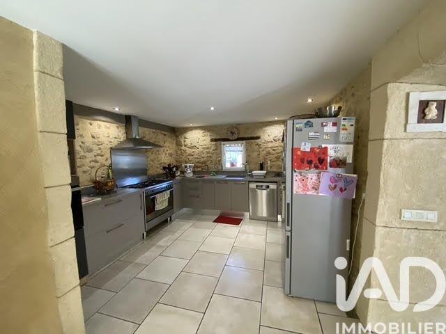 Maison - 238 m² - 7 pièces