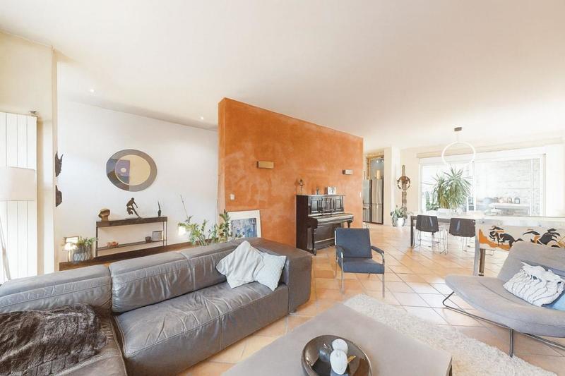 Maison - 217 m² - 4 pièces