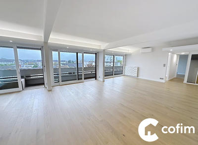 Appartement - 160 m² - 8 pièces