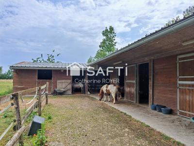 Maison - 186 m² - 6 pièces