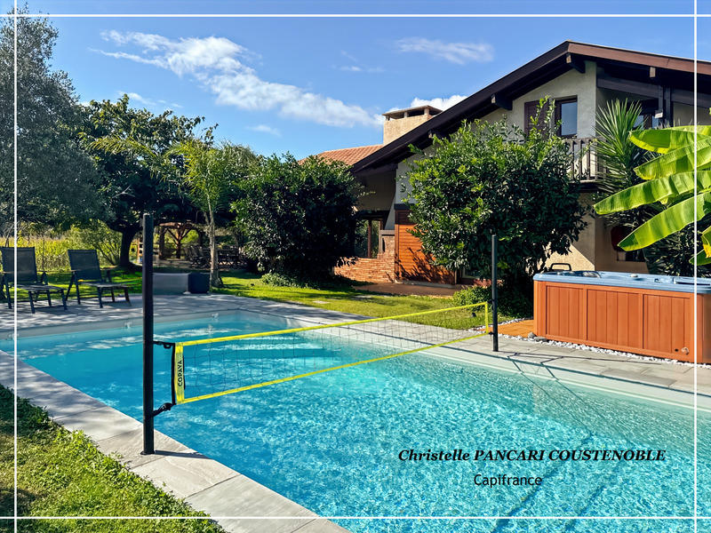 Maison - 204 m² - 6 pièces