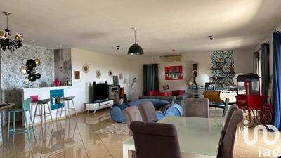Maison - 251 m² - 9 pièces