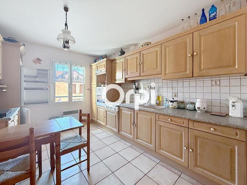 Appartement - 90 m² - 4 pièces