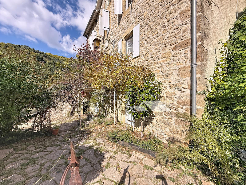 Maison - 114 m² - 6 pièces