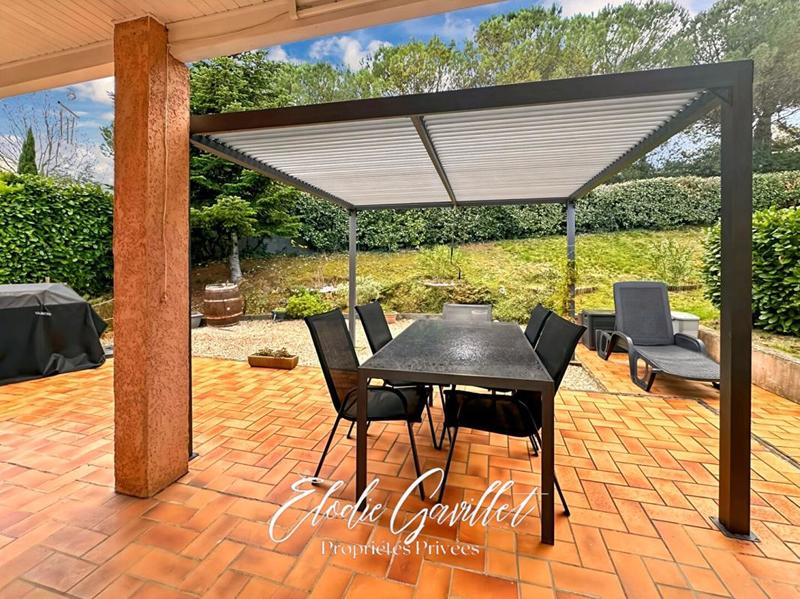 Maison - 95 m² - 5 pièces