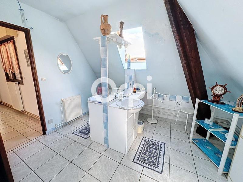 Maison - 220 m² - 6 pièces