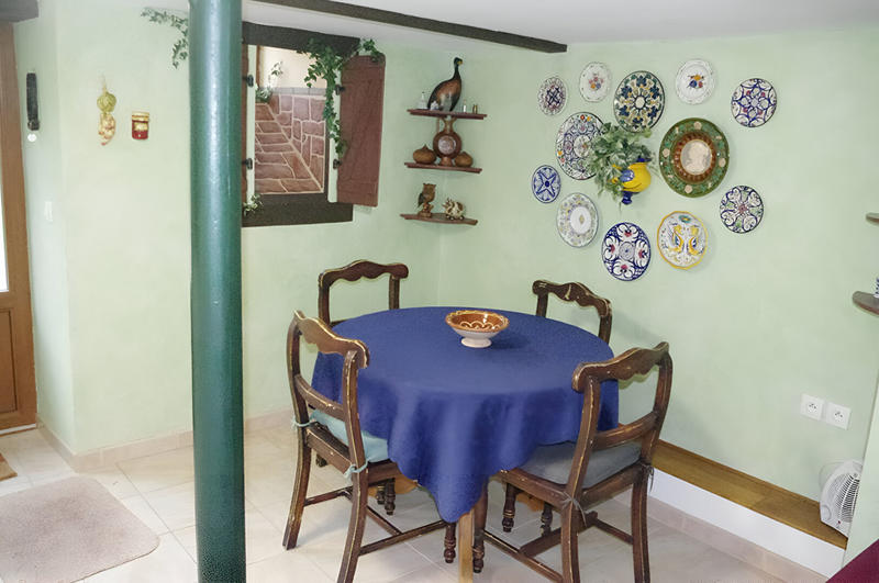 Maison - 236 m² - 8 pièces