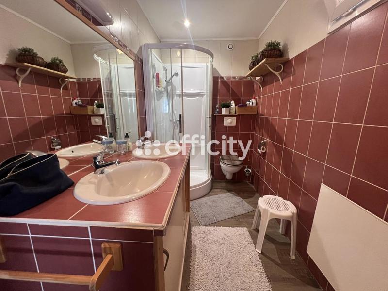 Maison - 306 m² - 10 pièces