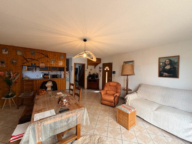 Maison - 93 m² - 4 pièces