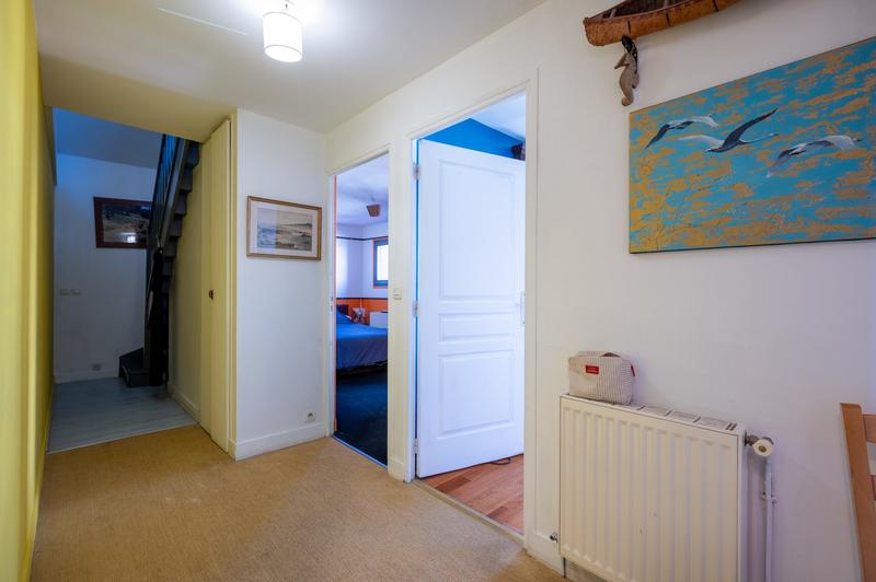 Maison - 300 m² - 9 pièces