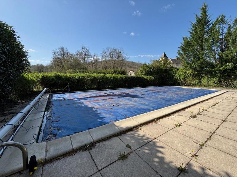 Propriété - 510 m² - 22 pièces