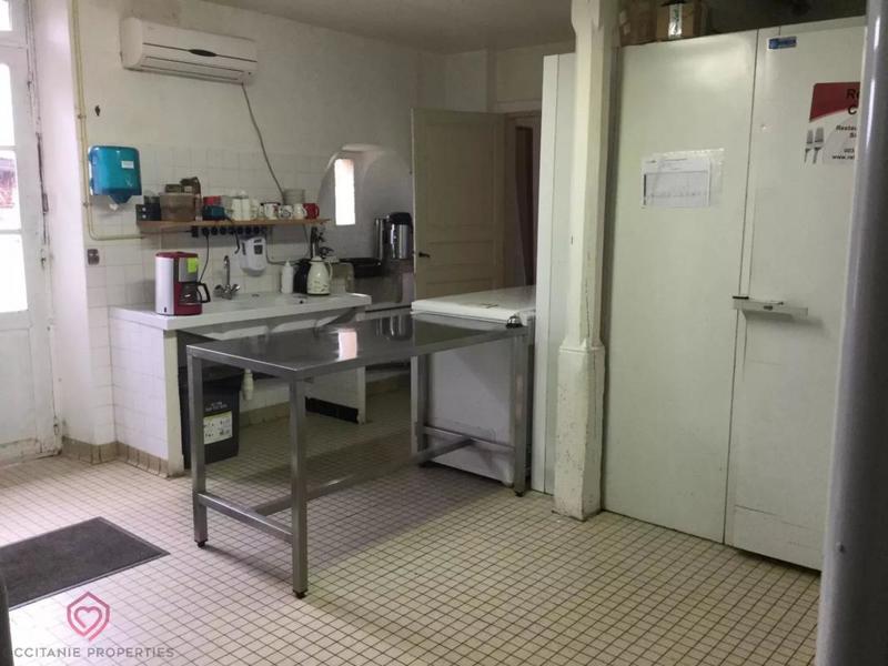 Propriété - 600 m² - 14 pièces