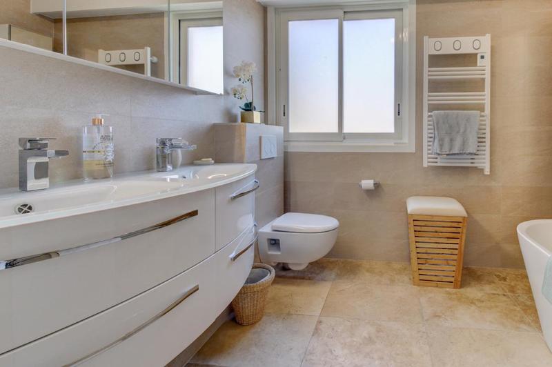 Appartement - 100 m² - 4 pièces