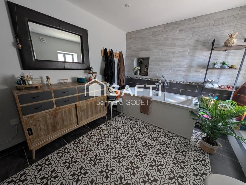 Maison - 338 m² - 11 pièces