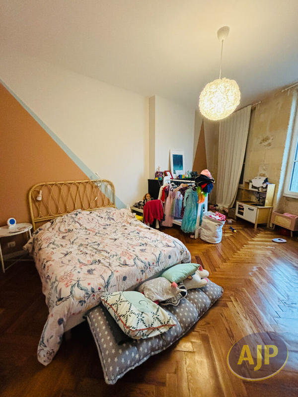 Maison bourgeoise - 323 m² - 12 pièces