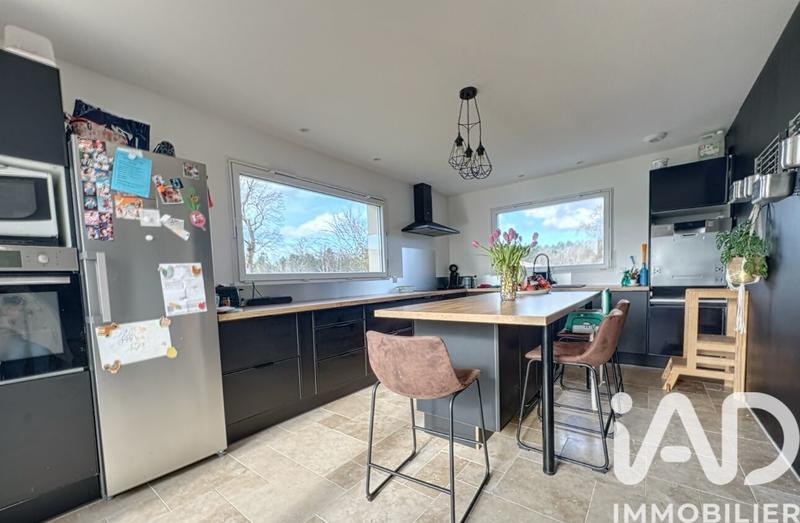 Maison - 137 m² - 6 pièces