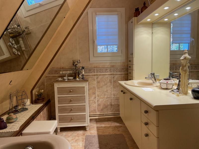 Maison traditionnelle - 105 m² - 5 pièces