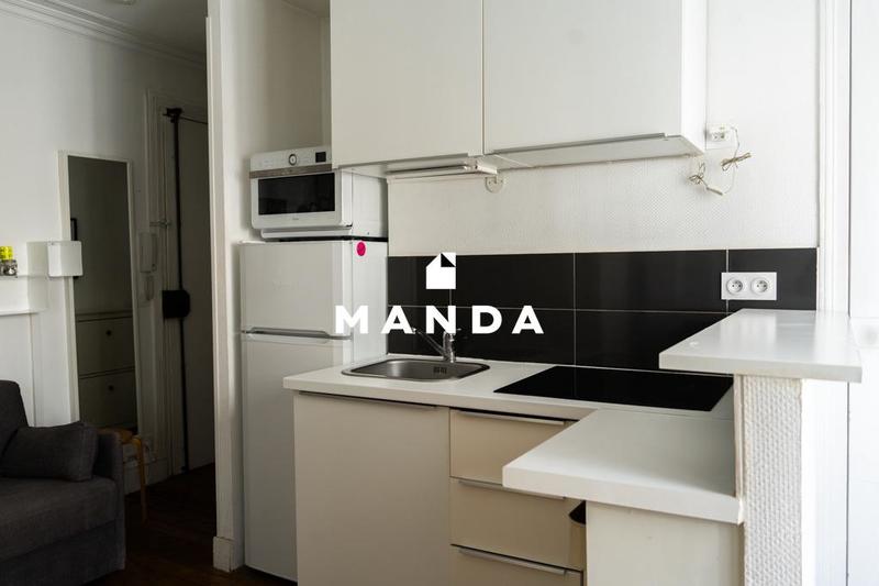 Studio - 30 m² - 1 pièce