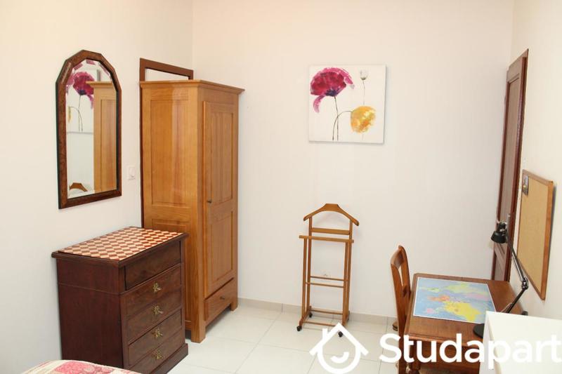 Chambre - 14 m² - 1 pièce