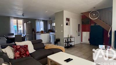 Maison - 90 m² - 4 pièces