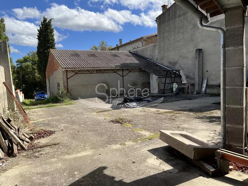 Hangar - 600 m² - 1 pièce