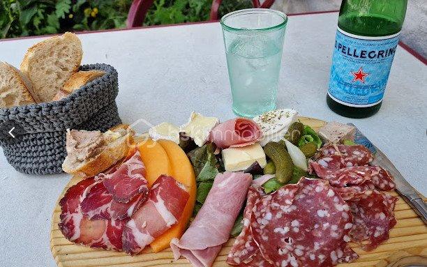 Local commercial - 76 m² - 1 pièce