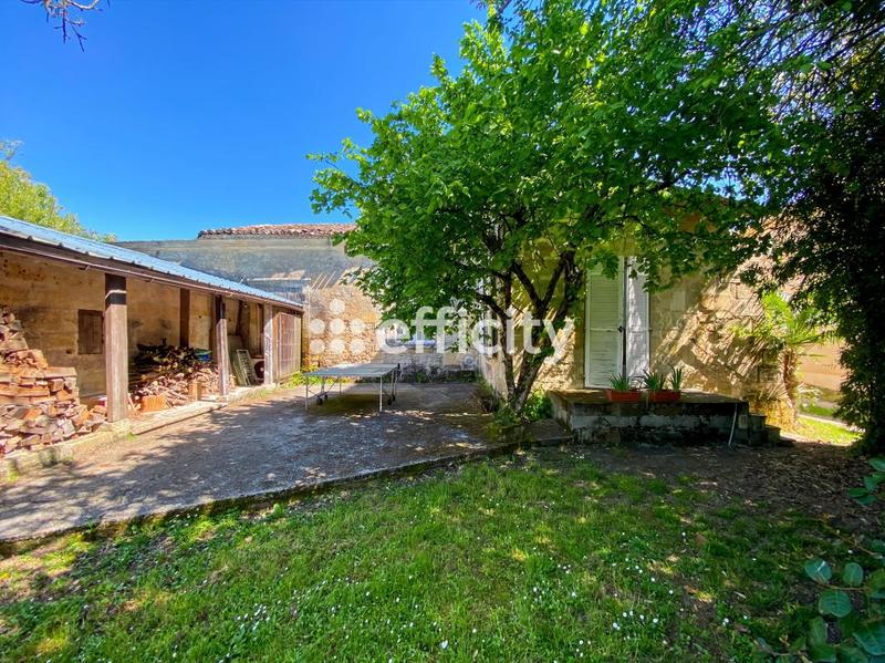 Maison - 250 m² - 9 pièces