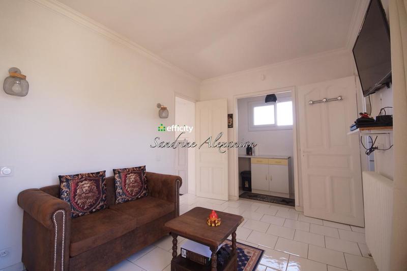 Maison - 280 m² - 7 pièces