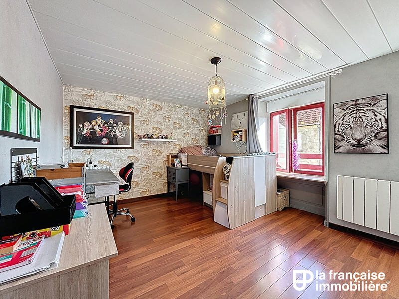 Maison - 102 m² - 4 pièces