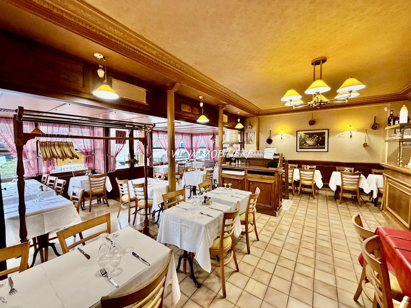 Fonds de commerce - Local commercial - 130 m²