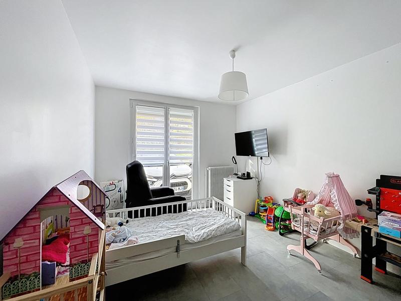 Maison - 178 m² - 8 pièces