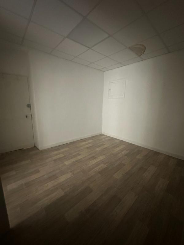 Local commercial - 60 m² - 2 pièces