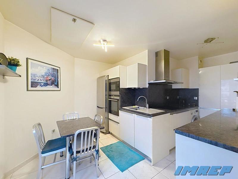 Appartement - 95 m² - 3 pièces