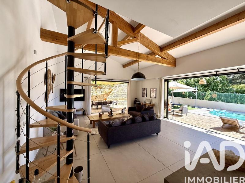 Maison - 185 m² - 5 pièces