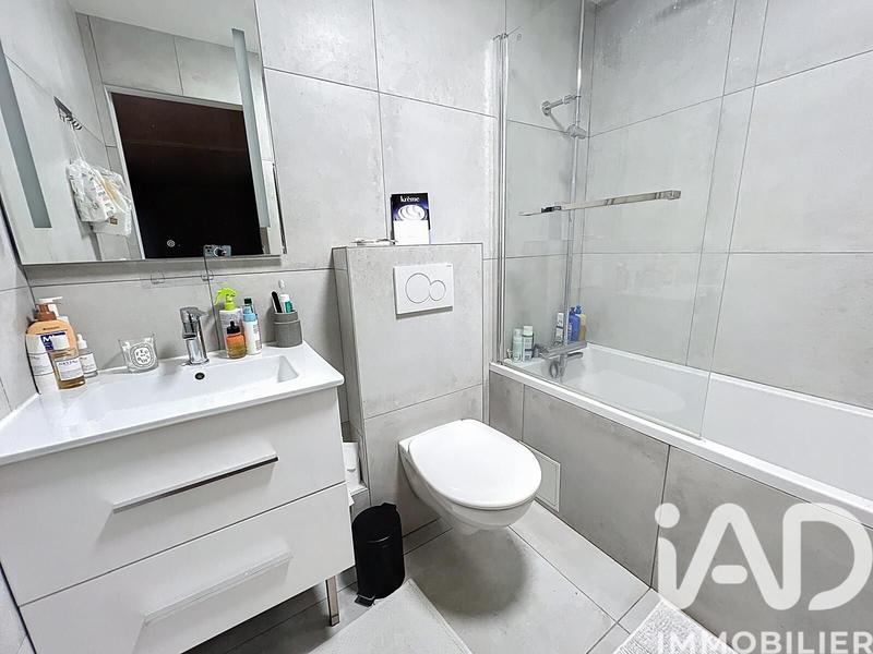 Appartement - 64 m² - 2 pièces