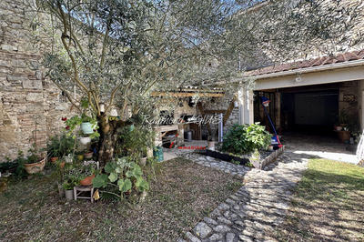 Maison de village - 265 m² - 11 pièces