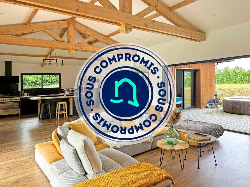 Maison - 140 m² - 5 pièces