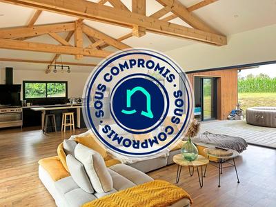 Maison - 140 m² - 5 pièces