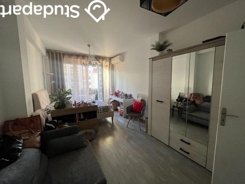 Appartement - 77 m² - 3 pièces