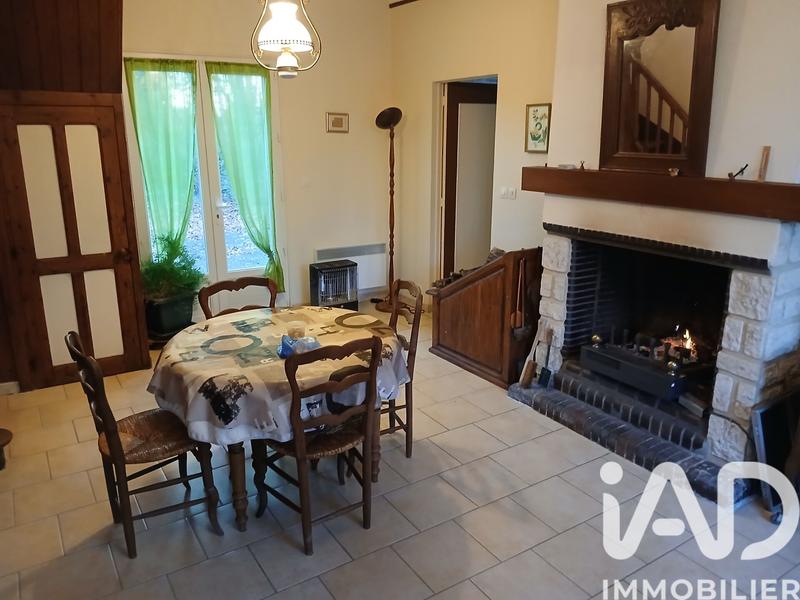 Maison - 212 m² - 11 pièces