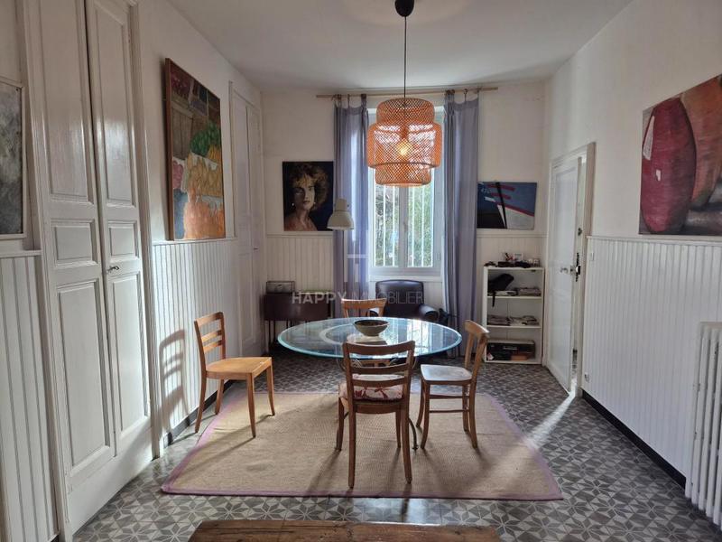 Maison de ville - 205 m² - 9 pièces
