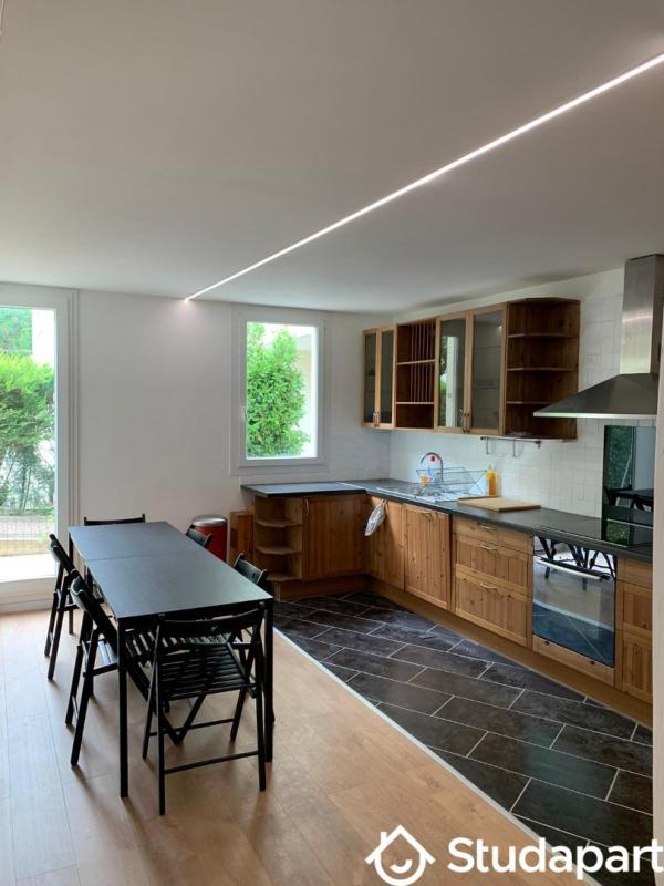 Chambre - 9 m² - 1 pièce