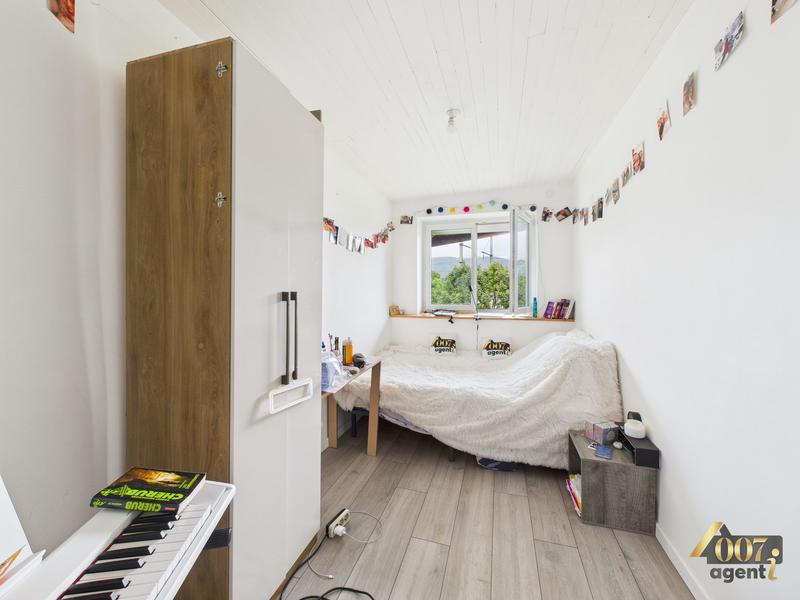 Maison - 121 m² - 8 pièces